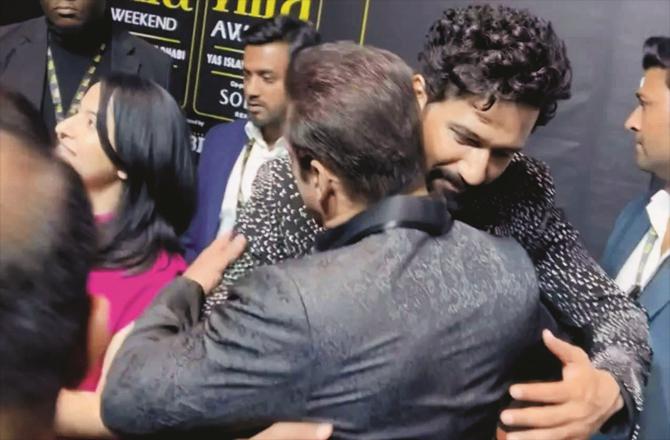 Salman Khan and Vicky Kaushal hugging.